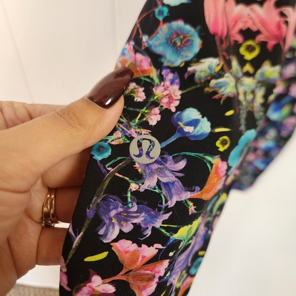 Lululemon Base Pace High-Rise Tight 28" Leggings Nulux Flowerscope Black Size 4 - Picture 6 of 8